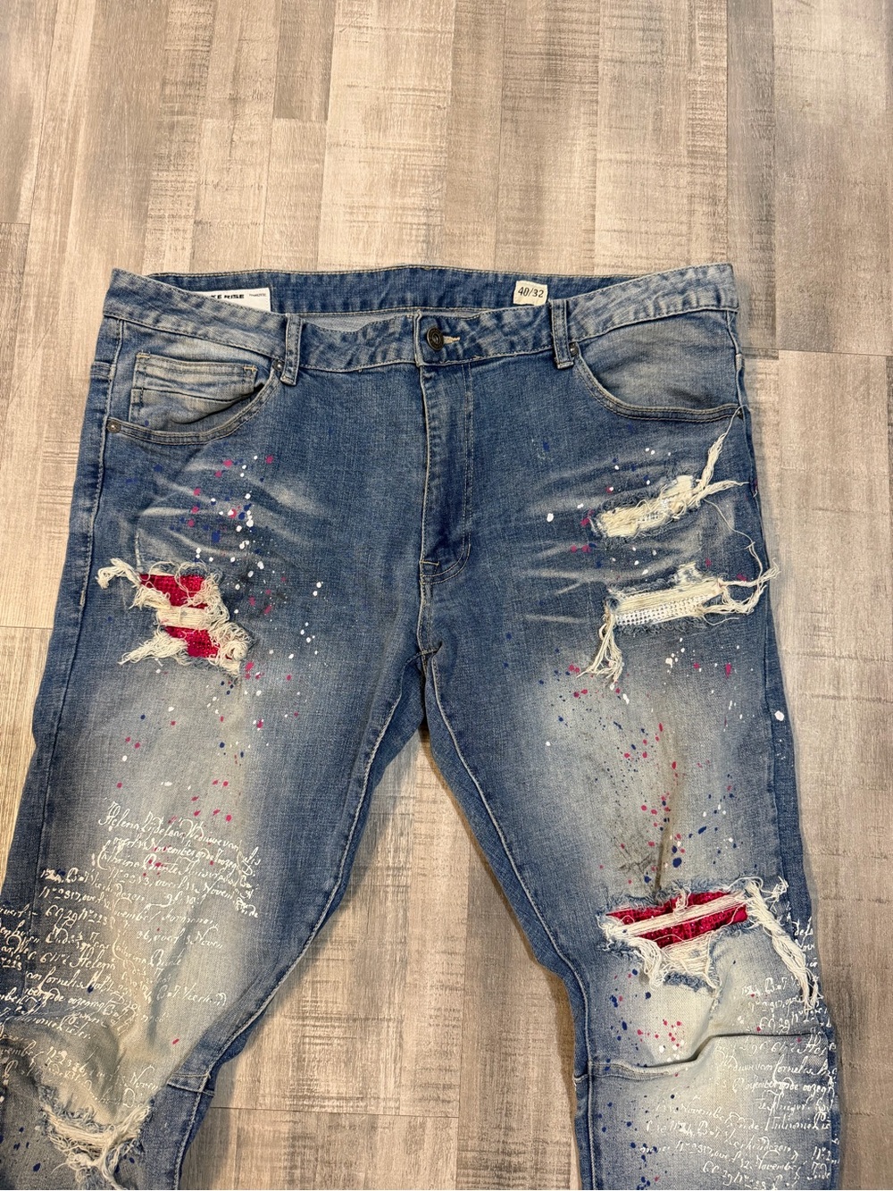 Smoke Rise Men’s Distressed Paint Splatter Jeans Red Sequin Patch 40x32
